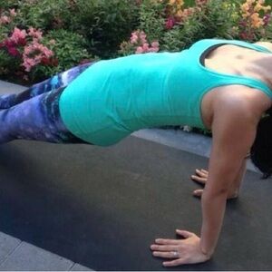 Lululemon Ebb To Street Tank Size 4 Bali Breeze / Tidewater Teal Striped *RARE*